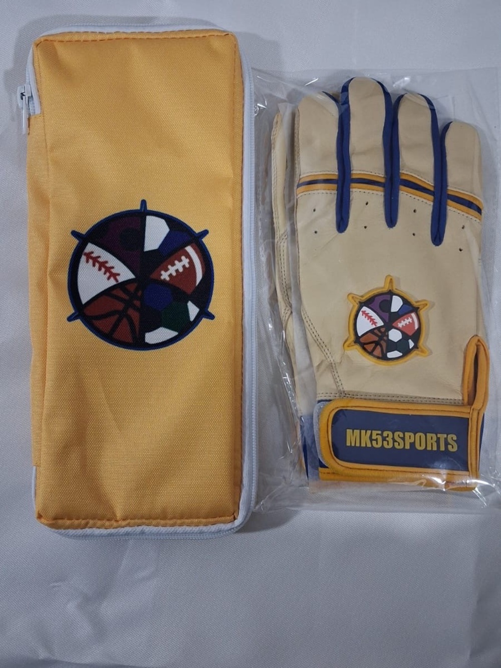 Men’s Cream and Yellow Batting Gloves - Picture 3 of 3
